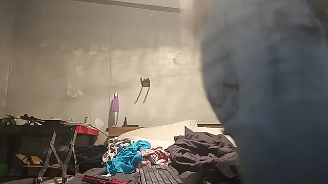 Snapshot of Bi_curious86 chatting on November 9, 2025, 7:56 pm Bi curious86 online show from November 9, 2025, 7:56 pm