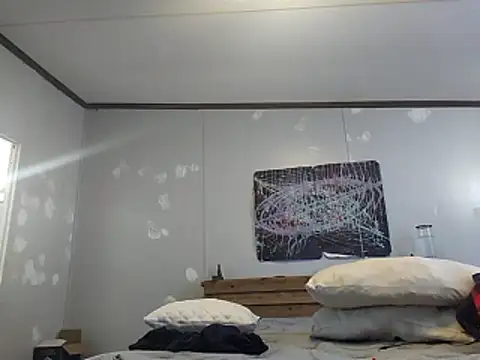 Snapshot of Bi_curious86 chatting on January 13, 2026, 6:35 pm Bi curious86 online show from January 13, 2026, 6:35 pm