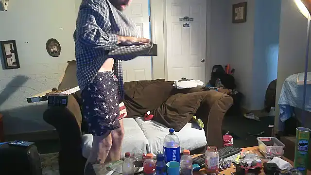 Snapshot of Bi_curious86 chatting on February 8, 2026, 7:50 pm Bi curious86 online show from February 8, 2026, 7:50 pm