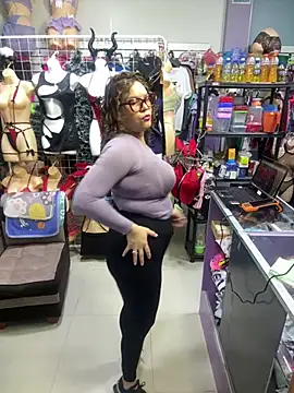 ROSALIALUCY online show from February 1, 2026, 12:04 pm