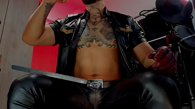 Snapshot of billyMayer_ chatting on February 18, 2025, 6:15 pm billyMayer online show from February 18, 2025, 6:15 pm