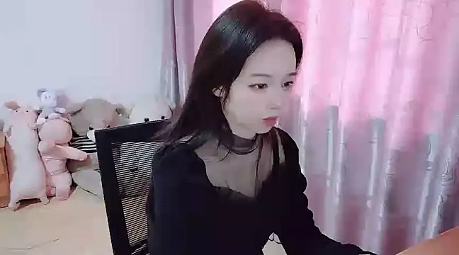 wwcc123 online show from March 22, 2025, 8:40 am