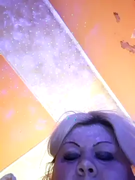 Snapshot of ducicsajsziii chatting on February 20, 2025, 11:43 pm ducicsajsziii online show from February 20, 2025, 11:43 pm