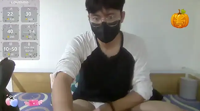 Gwencloudy online show from March 17, 2025, 9:01 am