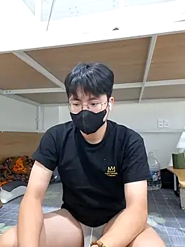 Gwencloudy online show from July 19, 2026, 1:37 pm