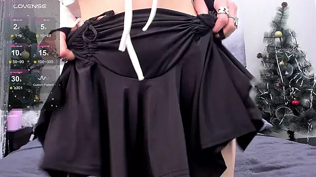 Snapshot of JuliaVangg_19 chatting on January 14, 2025, 1:36 am JuliaVangg 19 online show from January 14, 2025, 1:36 am