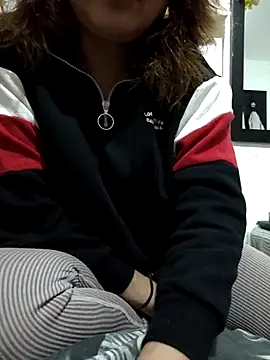 sweetcolibri online show from February 17, 2025, 9:52 pm