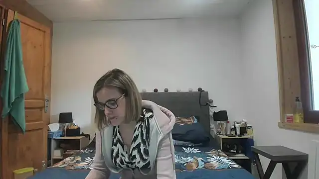 Snapshot of Madame_Callie chatting on May 12, 2026, 1:08 pm Madame Callie online show from May 12, 2026, 1:08 pm
