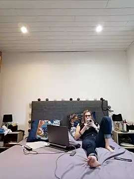 Snapshot of Madame_Callie chatting on July 15, 2026, 1:38 pm Madame Callie online show from July 15, 2026, 1:38 pm