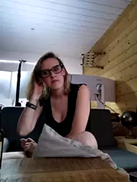 Snapshot of Madame_Callie chatting on July 19, 2026, 7:17 pm Madame Callie online show from July 19, 2026, 7:17 pm