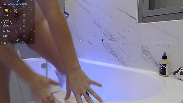 Snapshot of RubyLynxx chatting on December 21, 2025, 11:17 am RubyLynxx online show from December 21, 2025, 11:17 am