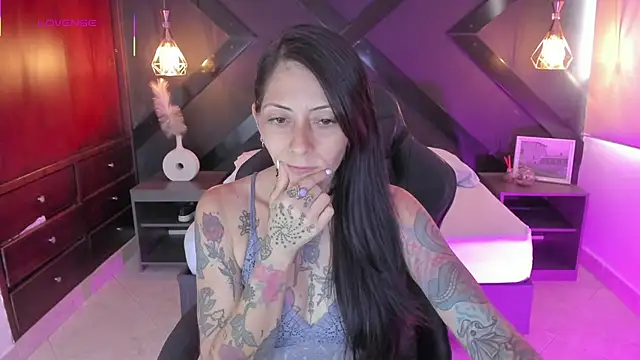 Snapshot of dark_gotica chatting on September 30, 2025, 7:08 pm dark gotica online show from September 30, 2025, 7:08 pm