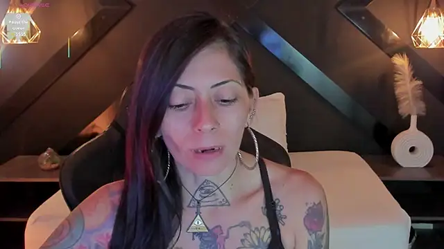 dark gotica online show from March 11, 2026, 7:09 pm