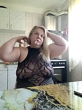 AriannaMilf online show from April 24, 2026, 5:32 am