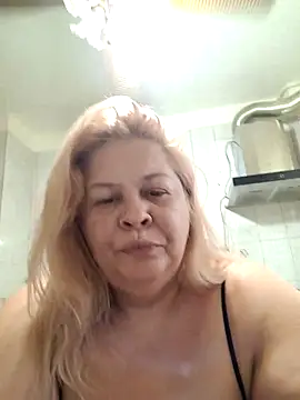 Snapshot of AriannaMilf chatting on July 5, 2026, 5:53 pm AriannaMilf online show from July 5, 2026, 5:53 pm