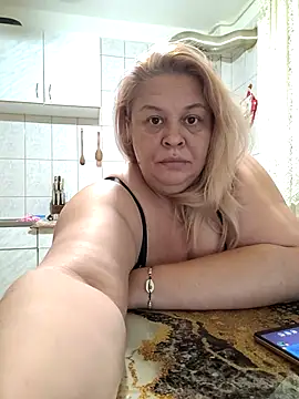 Snapshot of AriannaMilf chatting on July 9, 2026, 9:08 pm AriannaMilf online show from July 9, 2026, 9:08 pm