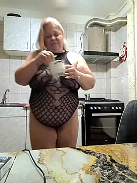 Snapshot of AriannaMilf chatting on July 11, 2026, 8:55 pm AriannaMilf online show from July 11, 2026, 8:55 pm