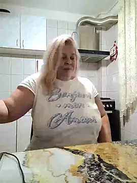 Snapshot of AriannaMilf chatting on July 25, 2026, 8:28 pm AriannaMilf online show from July 25, 2026, 8:28 pm
