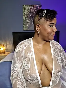 Snapshot of DianaBrownXX chatting on November 4, 2025, 11:04 pm DianaBrownXX online show from November 4, 2025, 11:04 pm