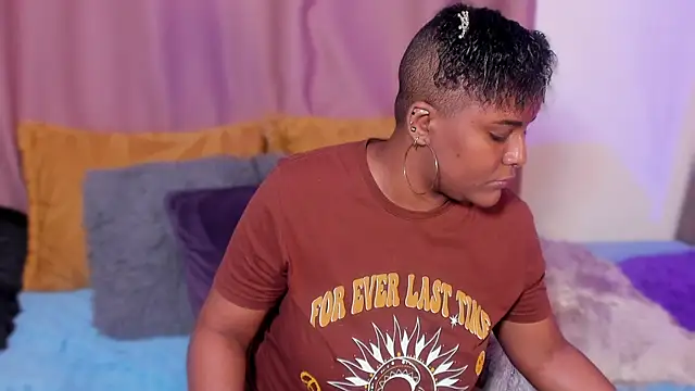 Snapshot of DianaBrownXX chatting on November 9, 2025, 4:11 am DianaBrownXX online show from November 9, 2025, 4:11 am