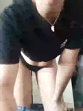 Snapshot of bruna_safadinhaa chatting on December 2, 2024, 3:47 pm bruna safadinhaa online show from December 2, 2024, 3:47 pm