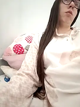 Snapshot of bruna_safadinhaa chatting on December 17, 2025, 3:07 pm bruna safadinhaa online show from December 17, 2025, 3:07 pm