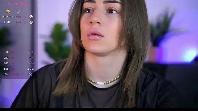 AishaCarter online show from October 30, 2025, 5:57 pm