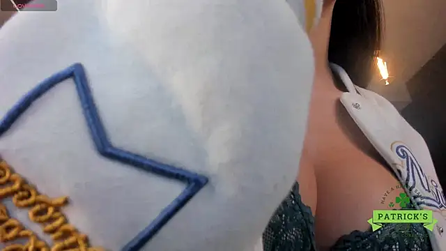 Snapshot of AlessiaCorleone_ chatting on March 18, 2025, 1:32 am AlessiaCorleone online show from March 18, 2025, 1:32 am