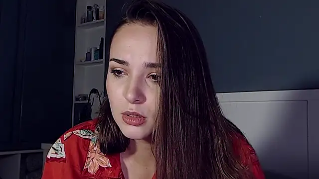 Snapshot of MeIisaLove chatting on December 3, 2024, 12:35 am MeIisaLove online show from December 3, 2024, 12:35 am