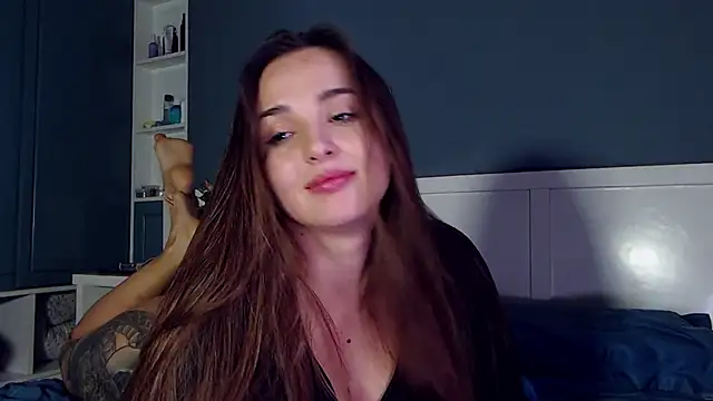 Snapshot of MeIisaLove chatting on December 6, 2024, 7:10 am MeIisaLove online show from December 6, 2024, 7:10 am