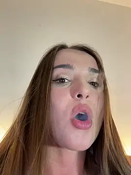 Snapshot of MeIisaLove chatting on December 30, 2024, 4:53 am MeIisaLove online show from December 30, 2024, 4:53 am