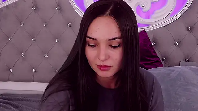 Snapshot of MeIisaLove chatting on March 21, 2025, 3:33 am MeIisaLove online show from March 21, 2025, 3:33 am