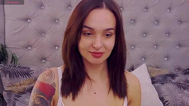 Snapshot of MeIisaLove chatting on November 21, 2025, 2:38 pm MeIisaLove online show from November 21, 2025, 2:38 pm