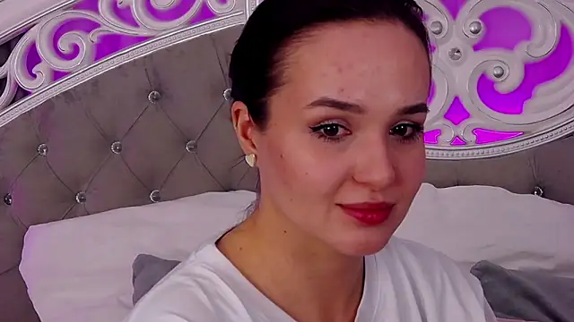 Snapshot of MeIisaLove chatting on March 7, 2026, 6:27 pm MeIisaLove online show from March 7, 2026, 6:27 pm