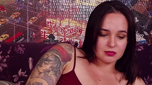 MeIisaLove online show from June 4, 2026, 7:20 pm