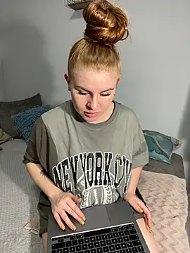 alexababy online show from October 16, 2025, 6:36 am