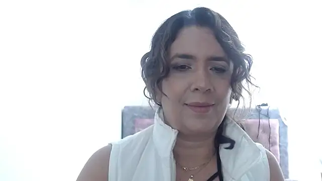 Snapshot of Victoria_meester chatting on June 10, 2026, 2:38 pm Victoria meester online show from June 10, 2026, 2:38 pm