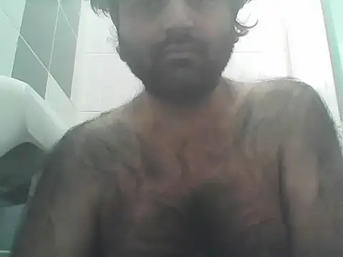 Snapshot of JohnBond009 chatting on August 5, 2026, 6:11 pm JohnBond009 online show from August 5, 2026, 6:11 pm