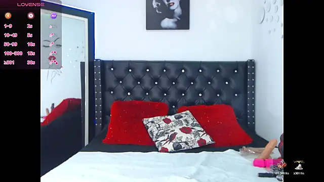 RosseRamiirez online show from December 18, 2025, 8:15 pm