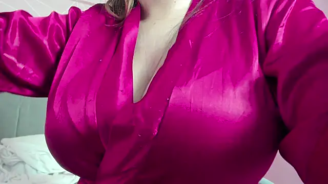 Snapshot of dolly_zoe chatting on March 17, 2025, 8:51 am dolly zoe online show from March 17, 2025, 8:51 am