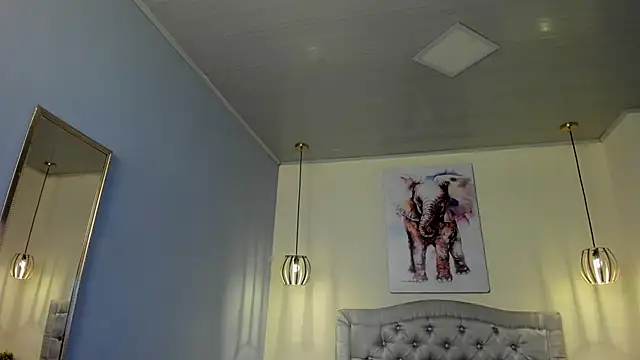 ayshel   online show from October 30, 2025, 1:07 am