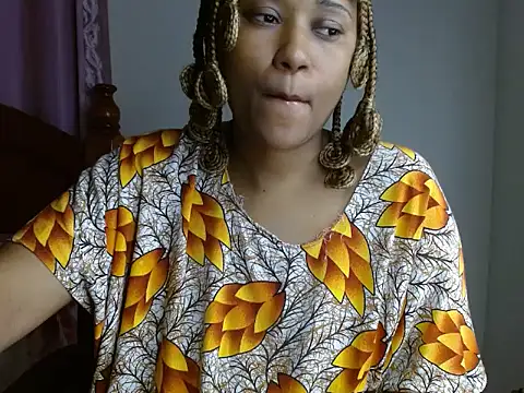 Snapshot of savage_laura chatting on July 28, 2026, 3:21 pm savage laura online show from July 28, 2026, 3:21 pm