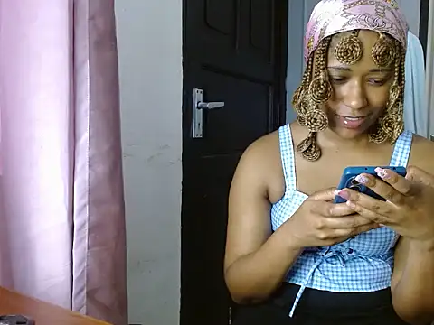 Snapshot of savage_laura chatting on July 31, 2026, 1:10 pm savage laura online show from July 31, 2026, 1:10 pm