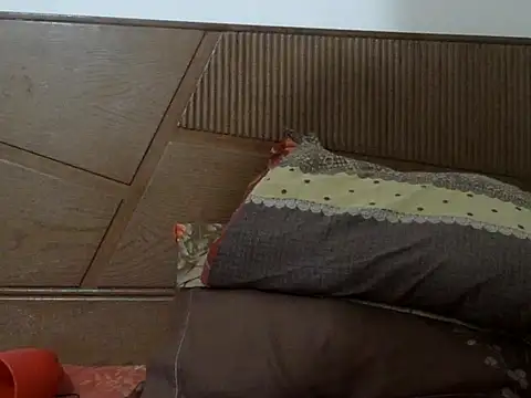 shekira99 online show from September 11, 2025, 7:14 pm