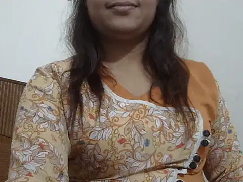 shekira99 online show from November 21, 2025, 7:56 pm