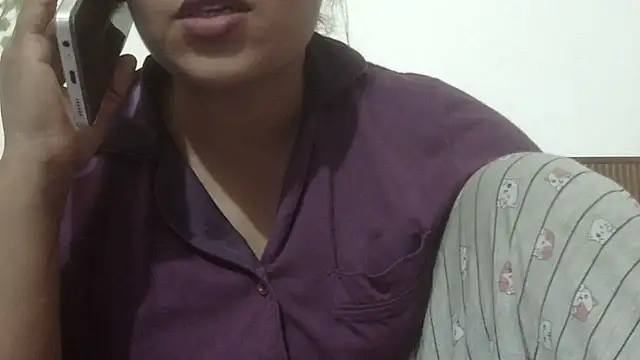shekira99 online show from July 25, 2026, 4:37 pm