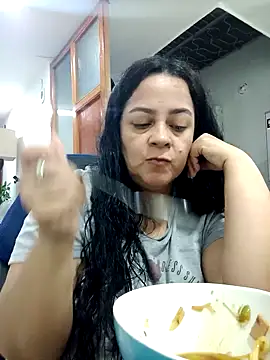 lucia vonne  online show from December 7, 2024, 11:12 pm