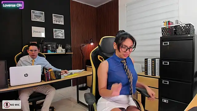 Snapshot of Office_Naughty_Girl chatting on March 20, 2025, 4:42 pm Office Naughty Girl online show from March 20, 2025, 4:42 pm