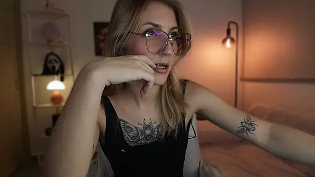 Dakotaa  online show from November 17, 2025, 4:29 am