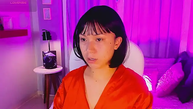 Snapshot of CoralineRicce_ chatting on January 24, 2025, 5:42 am CoralineRicce online show from January 24, 2025, 5:42 am